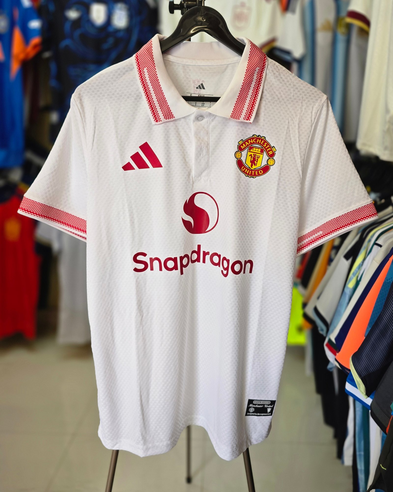 MANCHESTER UNITED WHITE POLO JERSEY 2026