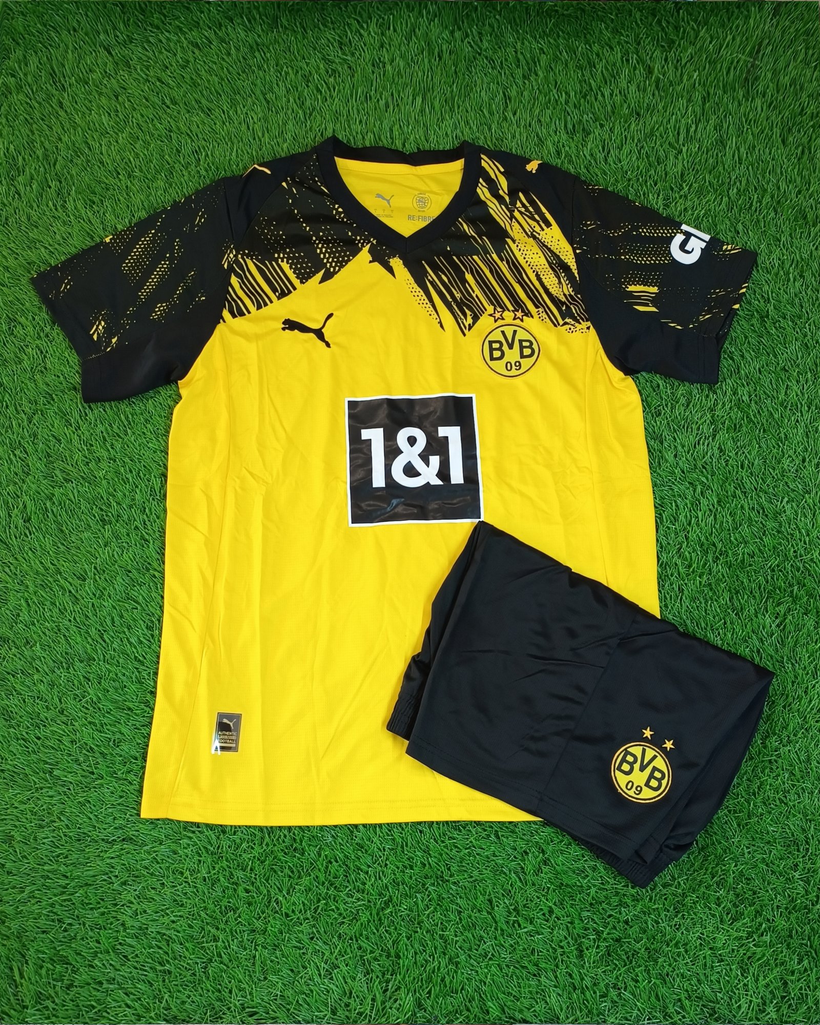 BVB HOME SET 2025-26