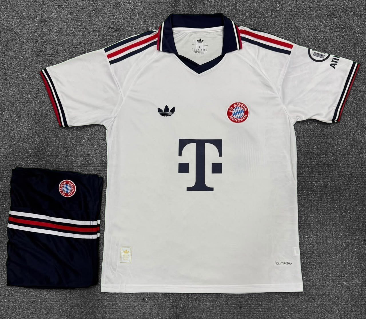 FC BAYREN AWAY SET 2026-27