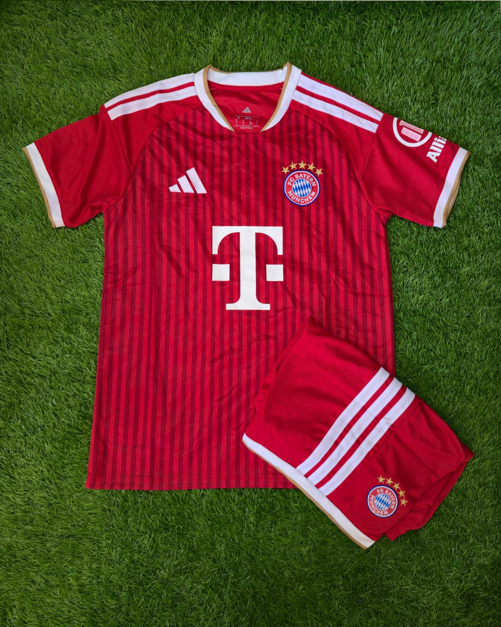 FC BAYREN HOME SET 2026-27