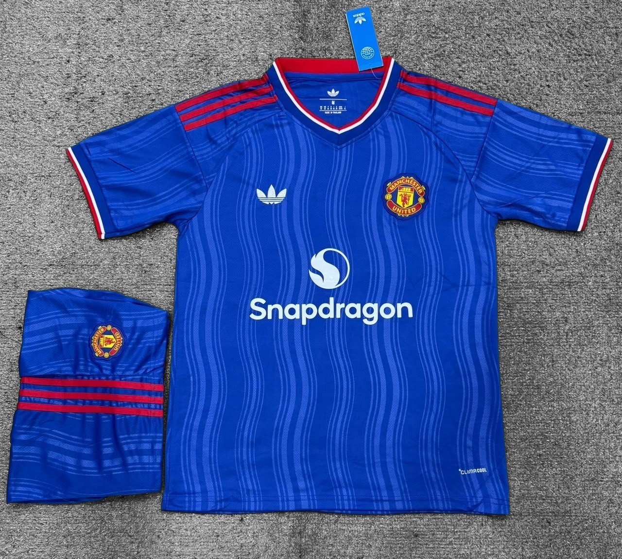 MANCHESTER UNITED AWAY SET 2026-27